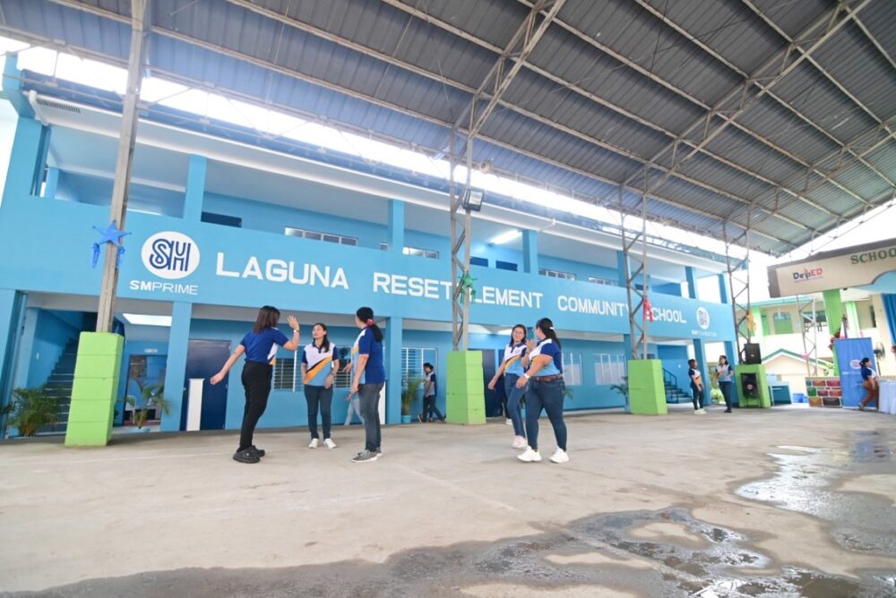 The new two-floor school building of Laguna Resettlement Community School features four fully equipped rooms with PWD-friendly facilities.

