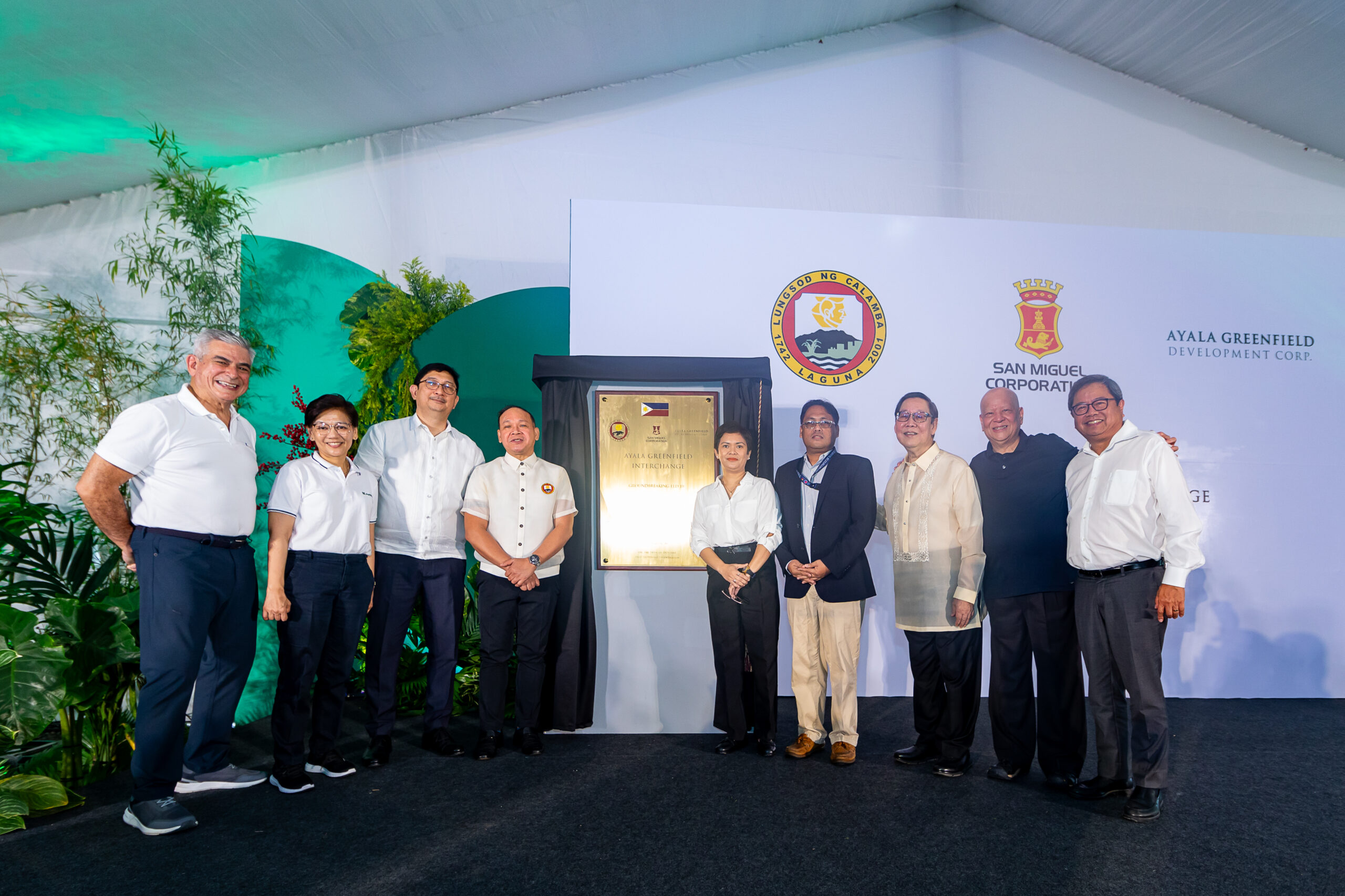 SMC and AGDC Break Ground on Ayala Greenfield Interchange